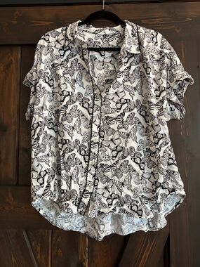 Jane & Delancey Black & White Butterfly Print Button-Up Shirt Short Sleeves XL
